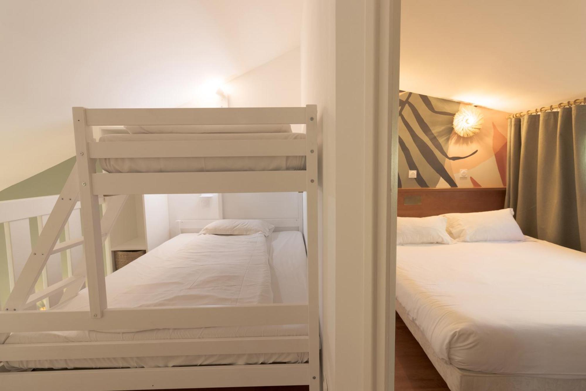 Renovated Premium Apartment - (6 Adults + 1 Child) - Partial Sea View (S)